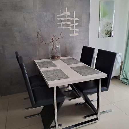 Apartament -Sweet Home Lubiń Extérieur photo